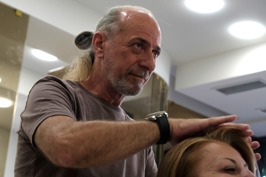 jack Tekeyan inside Hairdressers 6