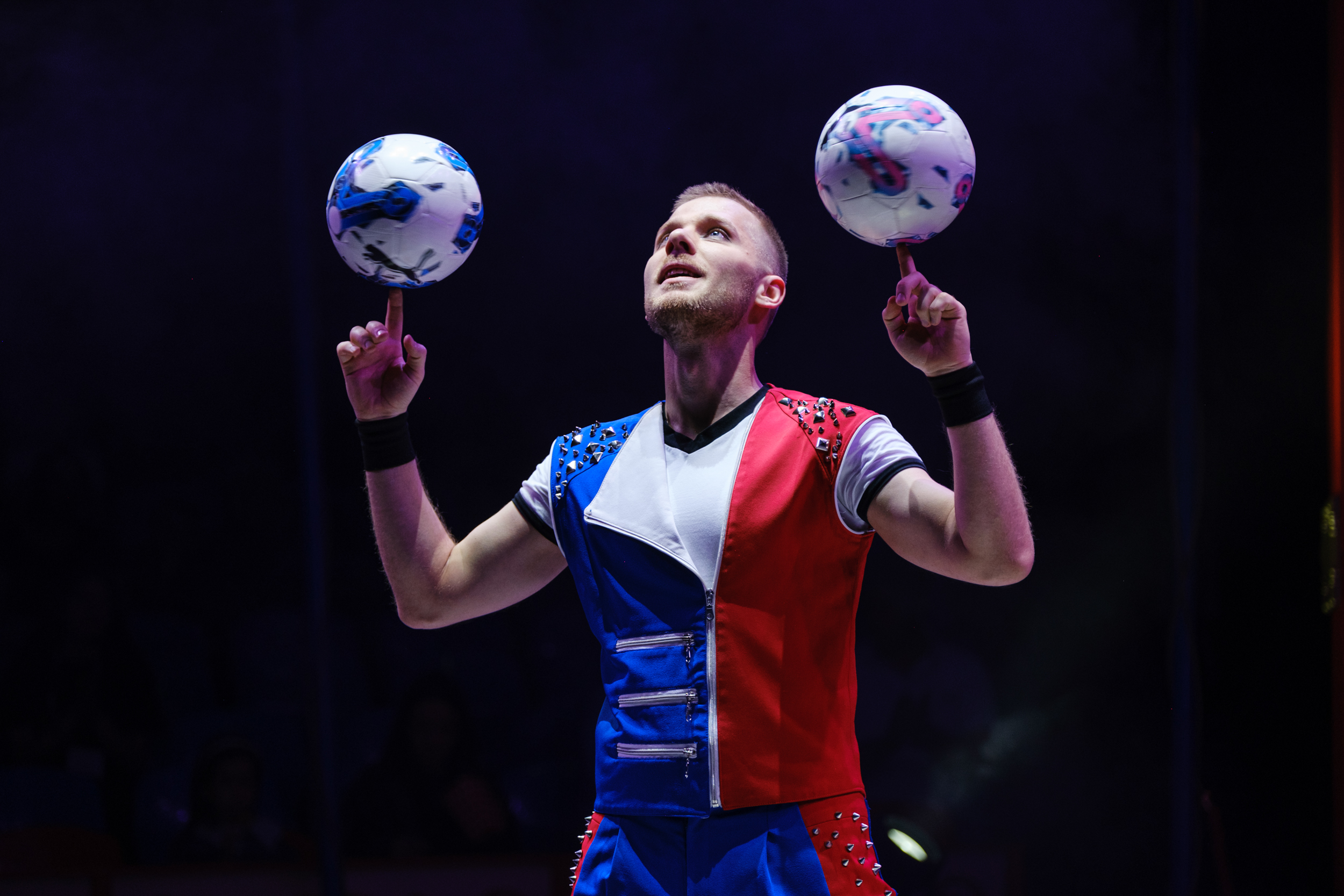 Circus 008