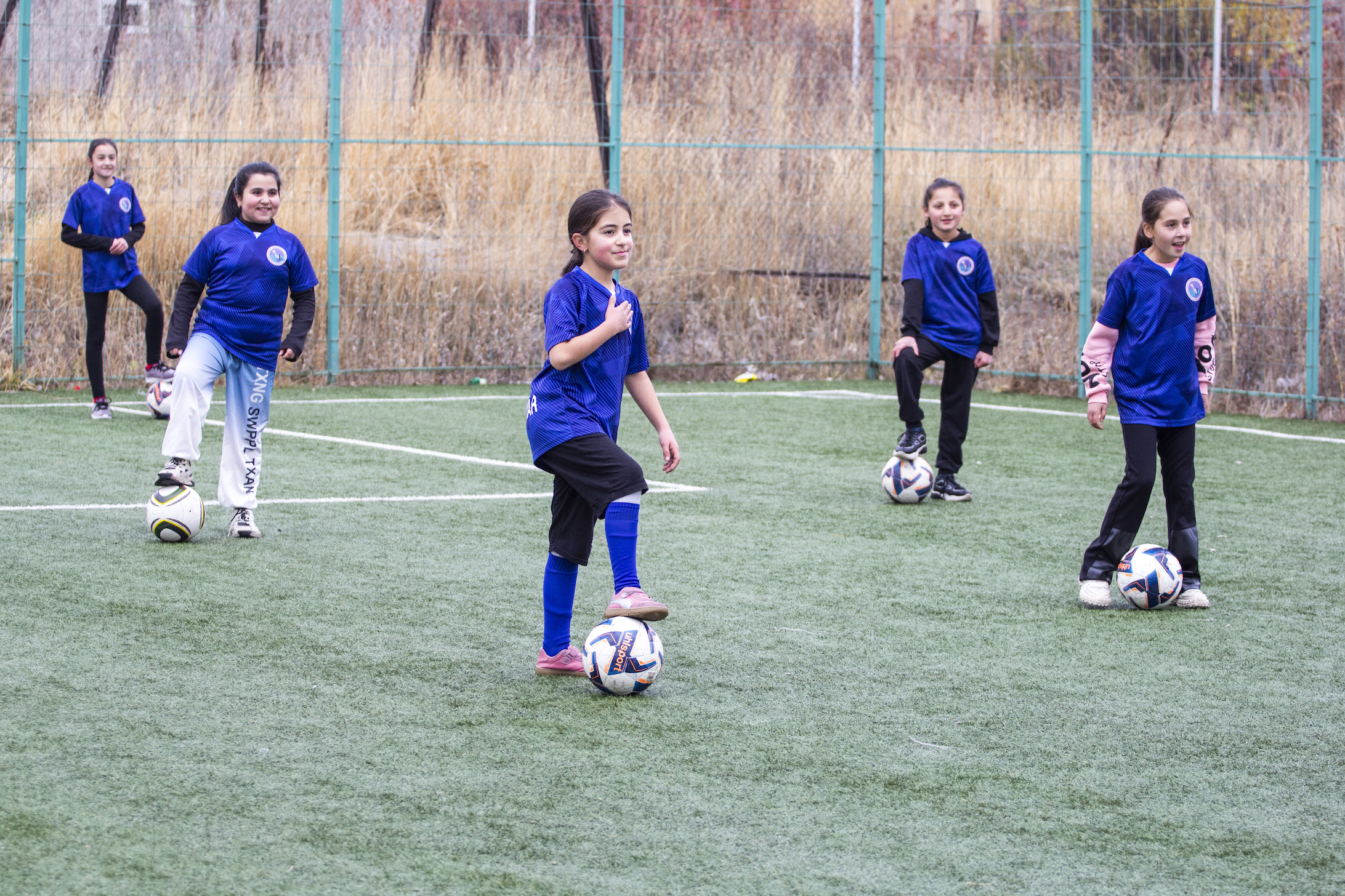 girls and football SALT _MG_2787