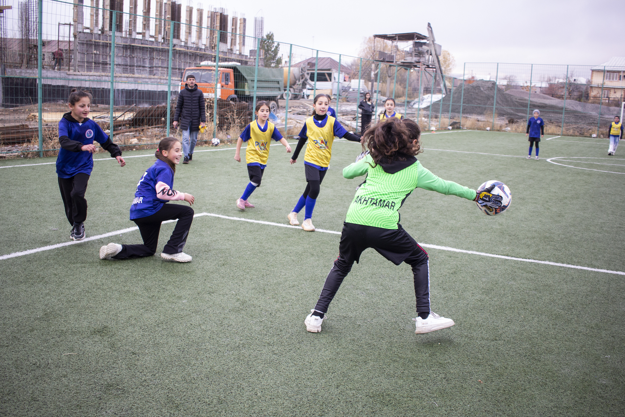 girls and football SALT _MG_3033